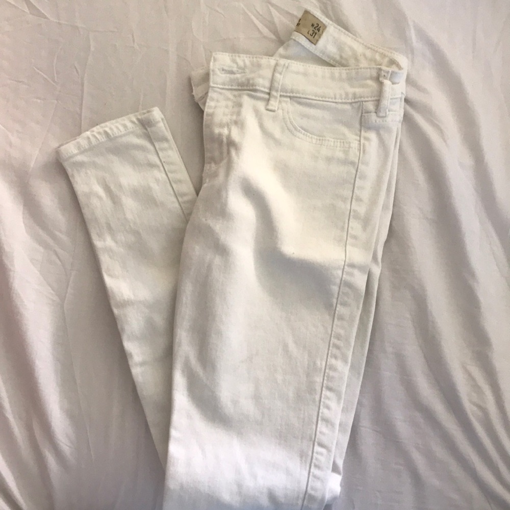 White Hollister jeans